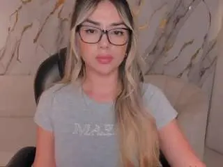 Chloepreston  live sex cam