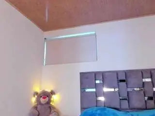 Iriss-25  live sex cam