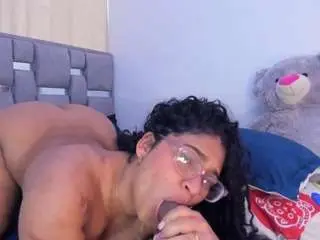 Iriss-25  live sex cam