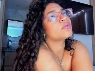 Iriss-25  live sex cam