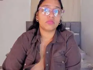 Iriss-25  live sex cam