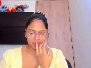 Iriss-25  live sex cam
