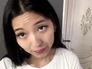 Kierstenmenjes  live sex cam