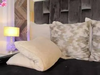 Naylagrey  live sex cam