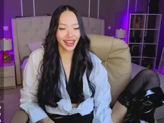 Miurra  live sex cam