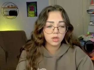 Moana-dreams  live sex cam