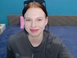 Holidaygirl  live sex cam