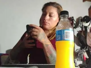 Rousse-ellise  live sex cam