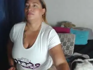 Rousse-ellise  live sex cam