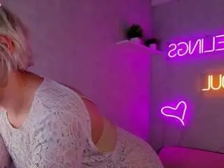 Denise-halle  live sex cam