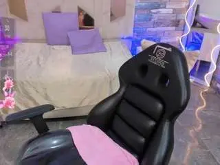 Amhira-tay  live sex cam