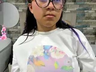 Amhira-tay  live sex cam