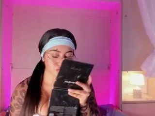 Bellabroocks  live sex cam