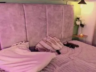 Debonyrose  live sex cam