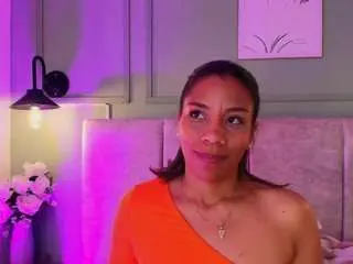 Debonyrose  live sex cam