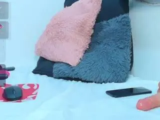 Lily-meghan  live sex cam