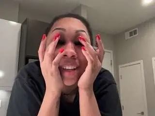 Missprettypocahontas  live sex cam