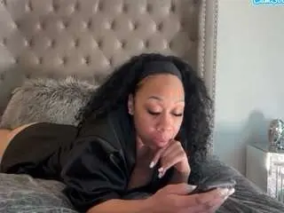 Missprettypocahontas  live sex cam