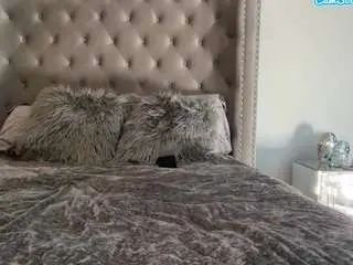 Missprettypocahontas  live sex cam