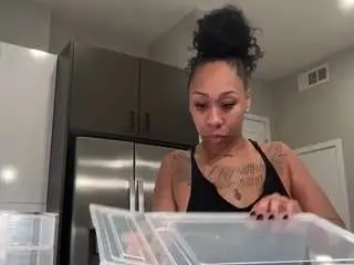 Missprettypocahontas  live sex cam