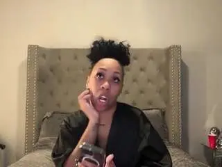 Missprettypocahontas  live sex cam