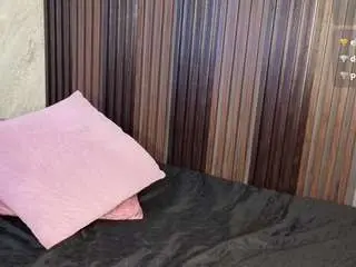 Tanishaluxxx  live sex cam