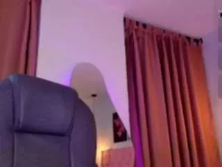 Tanishaluxxx  live sex cam
