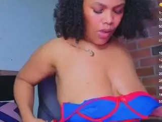 Tanishaluxxx  live sex cam