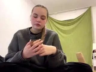 Irinaschmidt  live sex cam