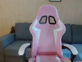 Lindaernestine  live sex cam