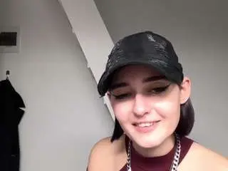 Maiawesselman  live sex cam