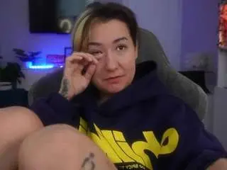Meganhart  live sex cam