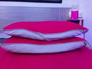 Milymoretti  live sex cam