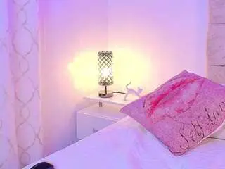 Ravenbliss  live sex cam