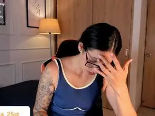 Valeriiaa25  live sex cam