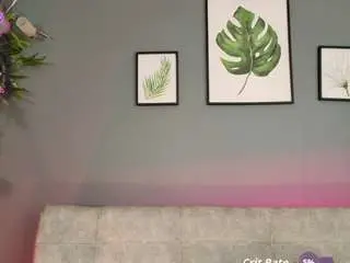 Candyy-bella  live sex cam