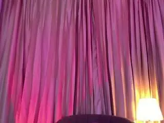 Candyy-bella  live sex cam