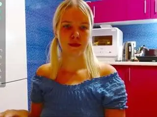 Ultra-meow  live sex cam