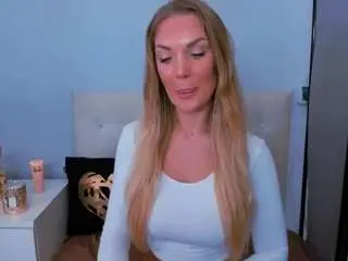 Aullorakiss  live sex cam