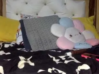 Creamyamber69  live sex cam