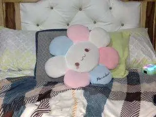 Creamyamber69  live sex cam