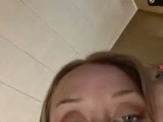 Wynonastetson  live sex cam