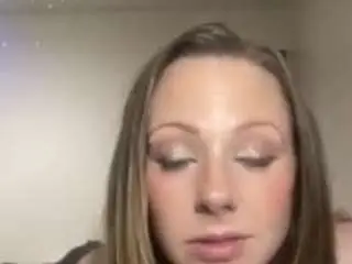 Cuteycourtney  live sex cam