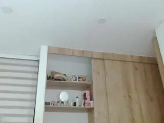 Dollface14  live sex cam
