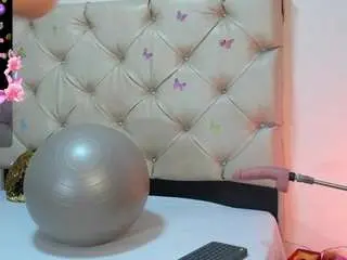 Violeetta-1  live sex cam