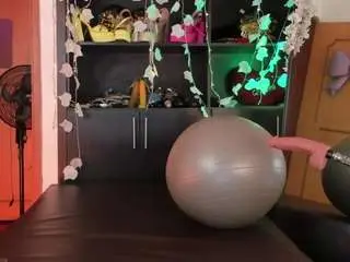 Violeetta-1  live sex cam