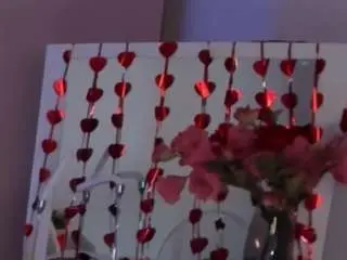 Yenneferlitt  live sex cam