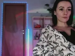 Britneydivin  live sex cam