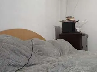 Britneydivin  live sex cam