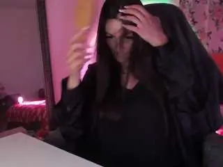 Britneydivin  live sex cam